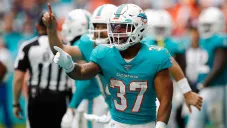 Myles Gaskin festeja un touchdown con Miami