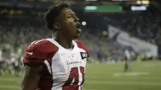 Kenyan Drake de Cardinals de Arizona en celebración