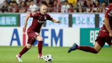 Andrés Iniesta en un partido con el Vissel Kobe