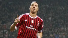 Zlatan en un partido en 2012 con el Milan