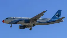 Avión de Interjet surcando los cielos