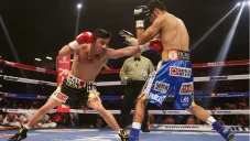 Jorge 'Travieso' Arce se retiró en la pelea contra Jhonny González