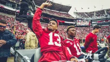 Tua Tagovailoa durante un partido de Alabama