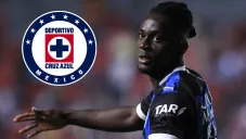 Ake Loba, en un juego con Gallos Blancos