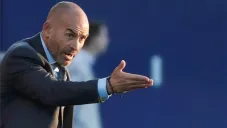 Paco Jémez dirige a sus pupilos durante un cotejo