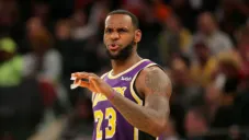 LeBron James en un juego de los Lakers