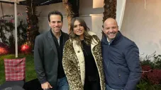 Luis García posa con Loret de Mola