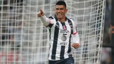 Jesús Gallardo celebrando un gol con Monterrey