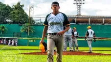 Pedro Reyes, lanzador que fue fichado por Philadelphia Phillies