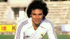 Hugo Sánchez jugando con el Real Madrid