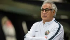 Leonardo Cuéllar en un choque de las Azulcremas