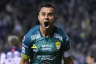 Luis Montes grita su gol