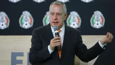 Arturo Brizio, en una conferencia de prensa