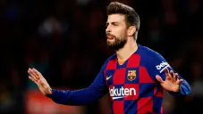Gerard Piqué durante un duelo con el Barcelona
