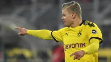 Erling Haaland festeja un gol con el Borussia Dortmund