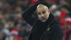 Pep Guardiola en un juego con el City