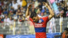 Uriel Antuna en un partido de Copa MX con Chivas