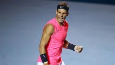 Rafa Nadal festeja en el juego ante Miomir Kecmanovic
