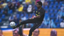 Adrián Chávez durante un partido de leyendas