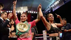 Mariana Juárez tras ganar una pelea contra Diana Fernández