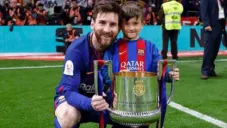 Messi y si hijo, después de un partido del Barcelona