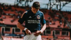 Chícharo en el calentamiento previo a su debut en MLS