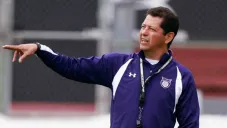 José Luis Salgado dirigiendo un partido