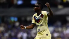 Renato 'N' durante un partido del América