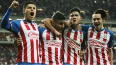 Chivas en festejo de gol