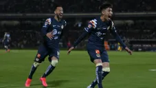 Leonardo Suárez festeja un gol con América en CU