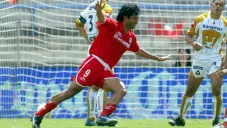 José Saturnino Cardozo celebrando un gol con Toluca