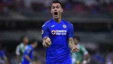 Milton Caraglio celebrando un gol con Cruz Azul
