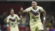Nicolás Castillo celebrando su anotación con América