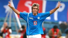 Chelito Delgado festeja un gol con Cruz Azul