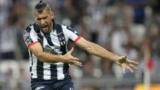 Nico Sánchez en reclamo con Rayados