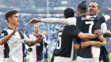 La Juve celebra un gol en equipo