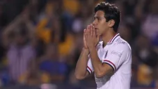 José Juan Macías se lamenta tras una falla con Chivas