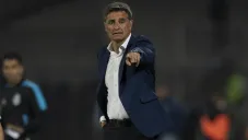 Míchel, en un partido de Pumas