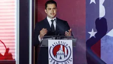 Alberto Marrero, en una reunión con Atlético San Luis