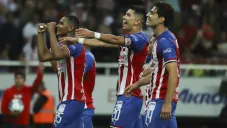 Sepúlveda, Molina y Briseño celebrando una anotación