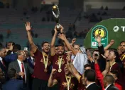 Jugadores del Esperance de Tunéz levantan la última Champions de África