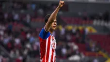 José Juan Macías en un partido con Chivas