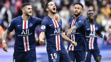 Elementos del PSG durante un duelo en Francia