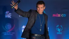 Julio César Chávez en conferencia de prensa