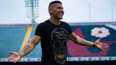 Salcido posa en una sesión de fotografías en Veracruz