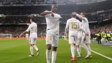 Jugadores del Real Madrid festejan un gol