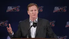 Roger Goodell durante una conferencia de la NFL