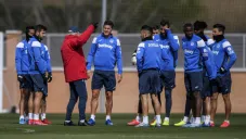 Javier Aguirre en un entrenamiento