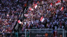 Afición de Chivas en el Estadio Akron