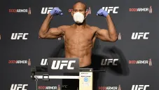 Ronaldo Jacare Souza en el pesaje previo a la función